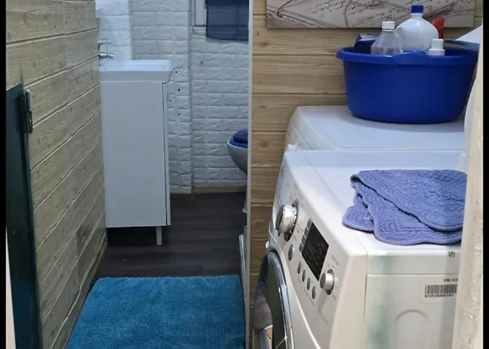 Brambilla's House Pinetti 201 דירה *